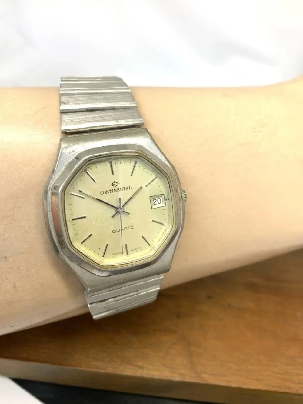 Continental Men's Watch Swiss Quartz Vintage Silver Dial Date Stainless Steel